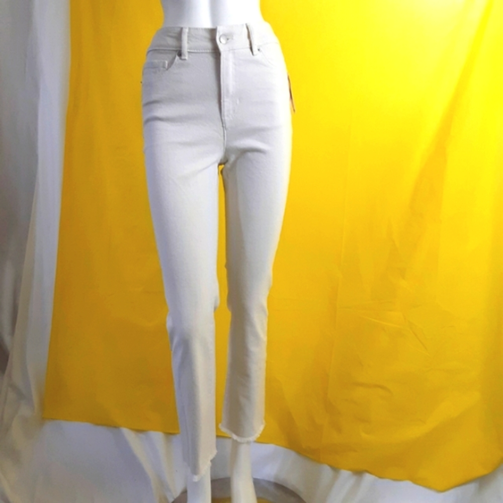 Joe fresh -  high rise crop I natural white